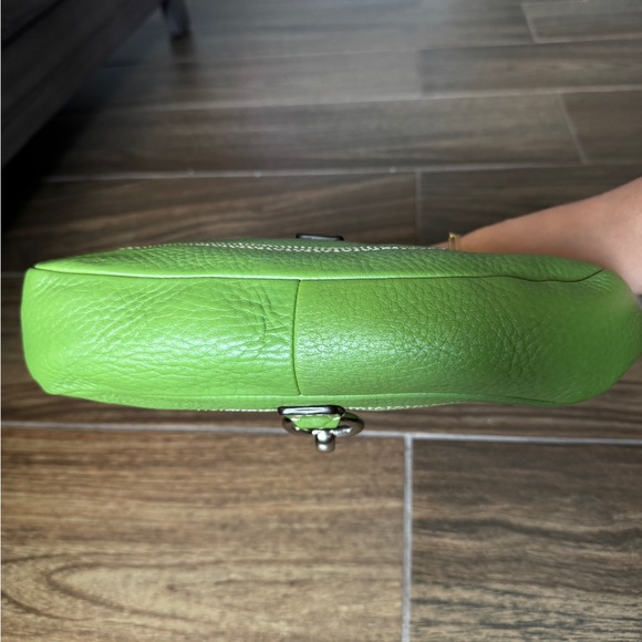 COACH Hampton Hobo 2008 - Picture 4 of 13